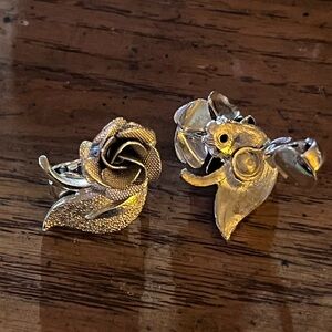 Rose shaped clip earrings